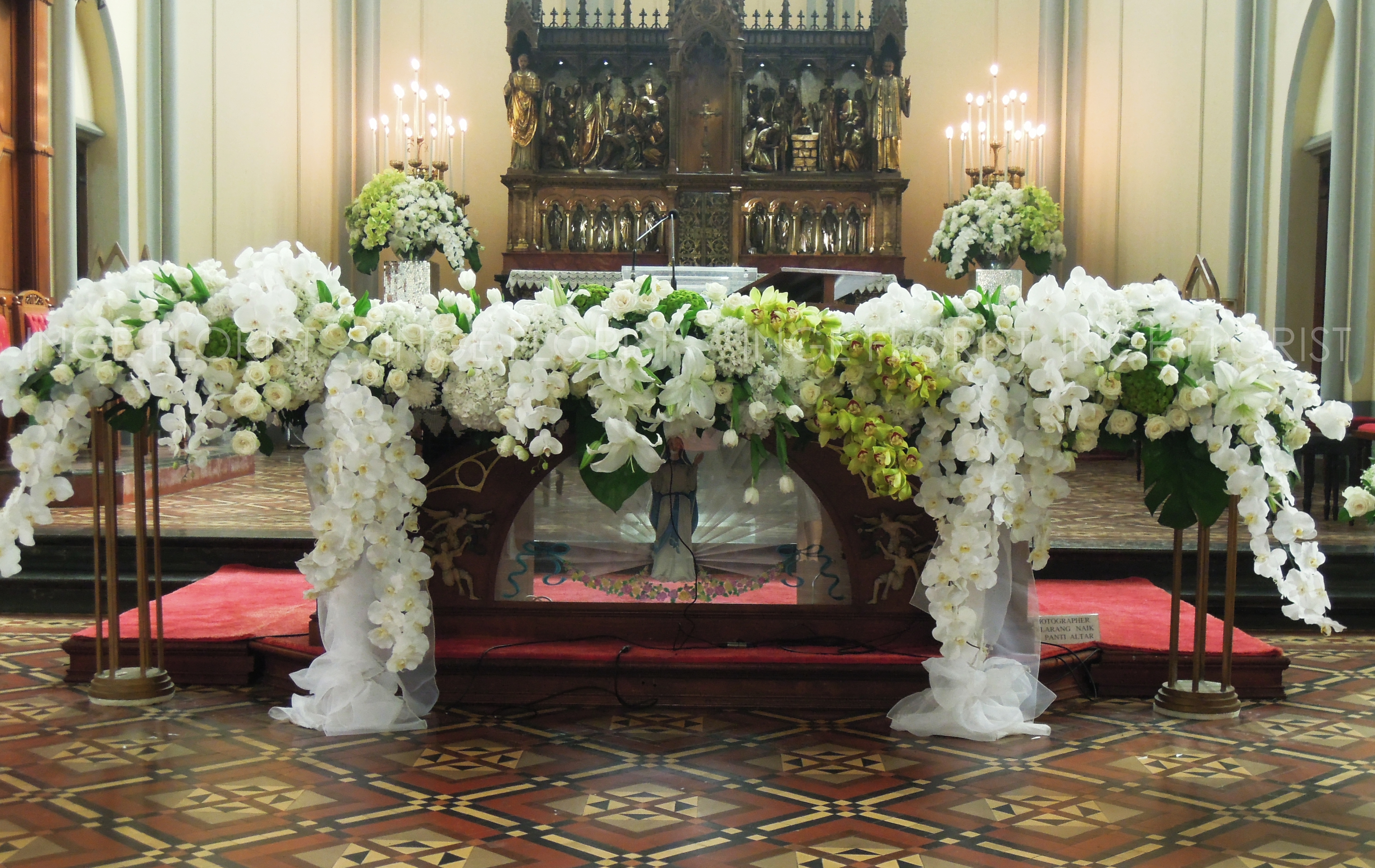 Altar Inge Florist Wedding Decoration Dekorasi Pernikahan Pernikahan Dekorasi Perkawinan Holy Matrimony Dekorasi Gereja Dekorasi Dekorasi Ulang Tahun Rangkaian Bunga Bunga